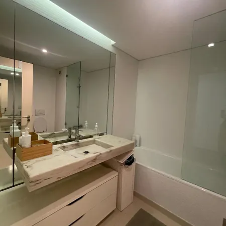 Accogliente Con Terrazzo In Centro Appartement Lisboa